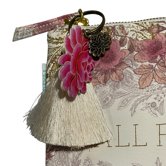 Papaya Art: Tassel Clutch Bag ✨ “ALL FOR LOVE” ✨ • NEW W/ TAG • - Picture 4 of 6